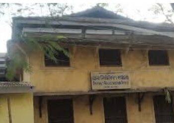 এবার আত্মীয়ের জমি আত্মসাতের অভিযোগে  ফাঁসছেন সাব রেজিস্ট্রার অফিসের বড়বাবু জলিল !