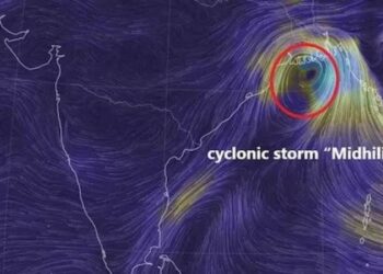 বাংলাদেশে আছড়ে পড়ল ঘূর্ণিঝড় ‘মিধিলি’, চলছে ভারী বৃষ্টি