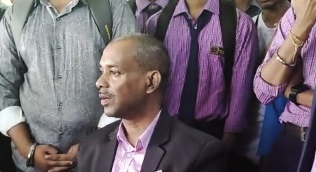 কাছাড় কলেজে অকেজো সিসিটিভি, চুরি হচ্ছে ছাত্র-শিক্ষকের মোবাইল