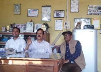 ছিন্নমূলদের নাগরিকত্ব : জাতীয় নেতাদের মূর্তি সরাতে বলল আমরা বাঙালি