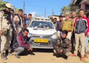 মাদক পাচারে পুলিশ কর্মী! গুমড়ায় ধৃত- ২