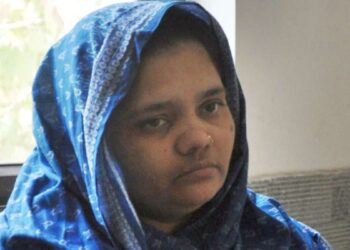 সুপ্রিম রায়ে বিলকিস বানোর ধর্ষকদের ফিরতে হচ্ছে জেলে