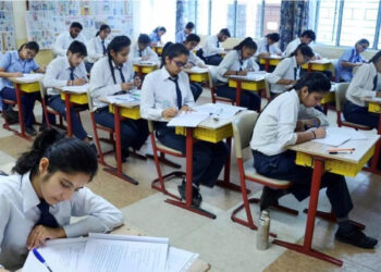 পরীক্ষায় নকলে ধরা পড়লে ১০ বছরের জেল, ১০ কোটি জরিমানা