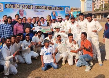 সুশীল – মীরা ট্রফি ঘরে তুলল টিটি ক্লাব