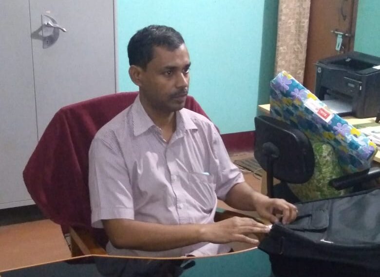 কাছাড় কলেজে নকল সরবরাহকারী খোদ অধ্যক্ষই!