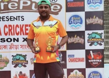 মিডিয়া ক্রিকেটে প্রথম সেঞ্চুরি নিরুপমের