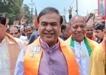 ছয় মাসের মধ্যে বাঙালির সব সমস্যার সমাধান, প্রতিশ্রুতি মুখ্যমন্ত্রীর