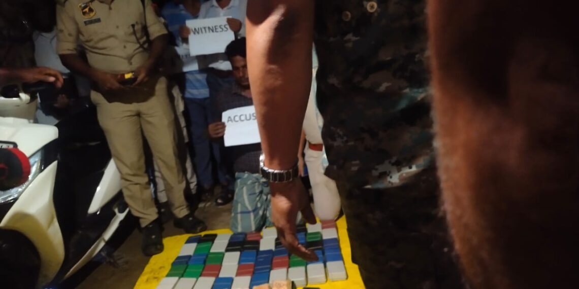 ধলাইয়ে ড্রাগস বিরোধী অভিযান,  পুলিশের গুলি