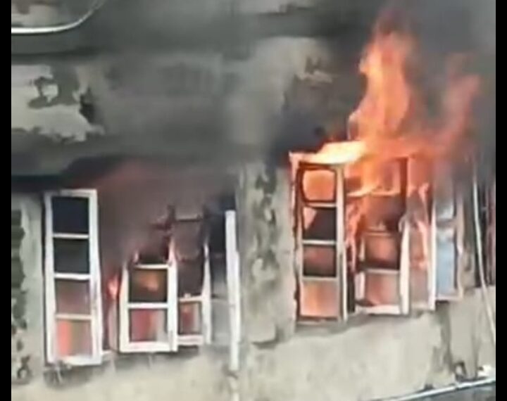 বহুতলে অগ্নিকাণ্ড, আতঙ্ক শিলচরে