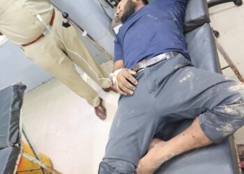 ফের এনকাউন্টার ! ভিনধর্মী যুবতীকে নিয়ে পালিয়ে পুলিশের গুলিতে আহত যুবক