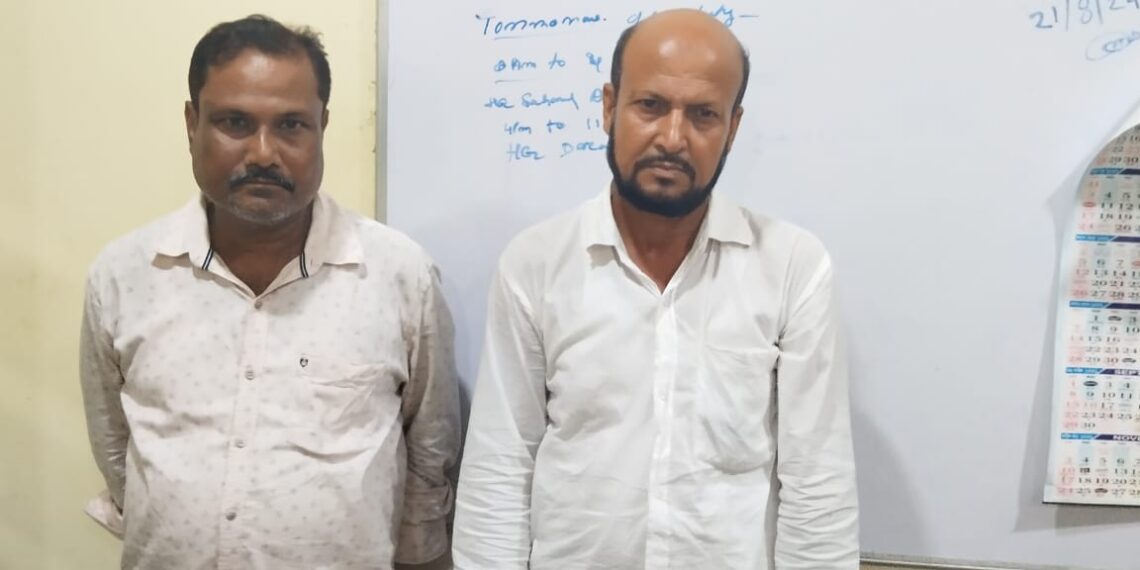 ঘুষের ভিডিও! গ্রেফতার কাটিগড়ার পাটোয়ারী-কানুনগো