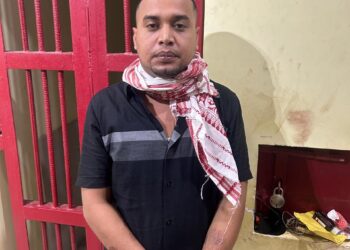 করিমগঞ্জ পুলিশের জালে  ভুয়ো আই পি এস অফিসার