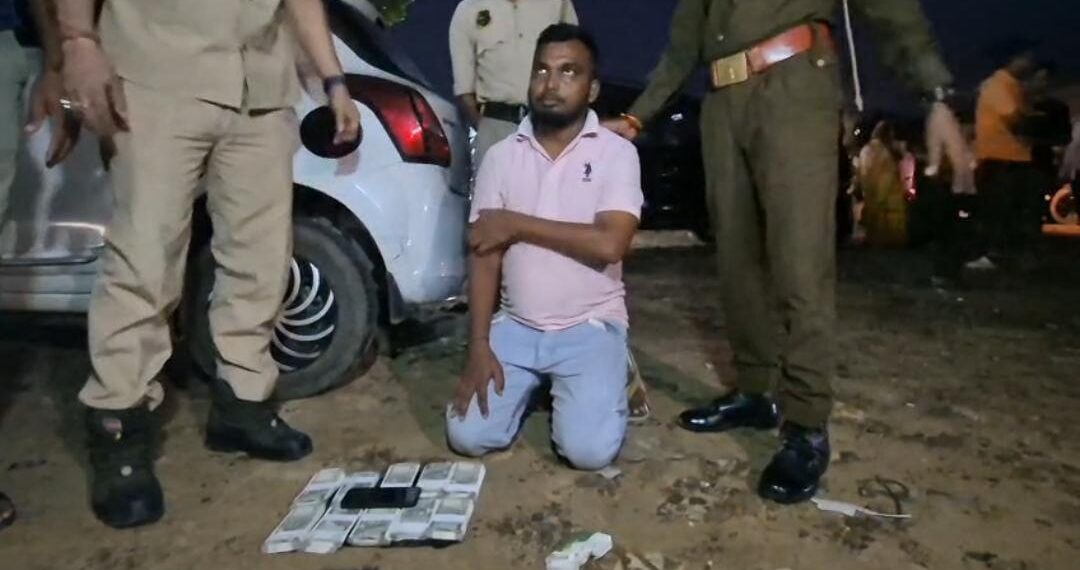 মনিপুরের চক্রের সঙ্গে সংযোগ           ধৃত আমিনুলের, পলাতক সঙ্গী জিয়াউল