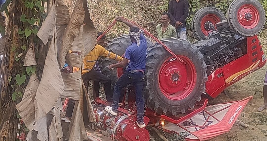 ট্র্যাক্টরের নিচে চাপা পড়ে মৃত্যু ব্যক্তির, চাঞ্চল্য মনিয়ারখালে