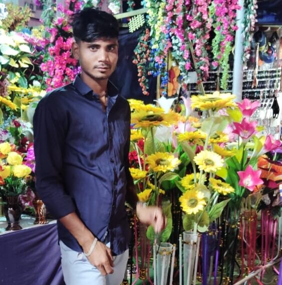 দূরবীন টিলায় বেড়াতে গিয়ে মৃত্যু শিলচরের যুবকের,বন্ধুদের বিরুদ্ধে খুনের অভিযোগ বাবার