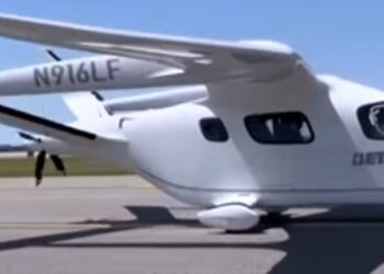 সফল বিশ্বের প্রথম বৈদ্যুতিক বিমানের ট্রায়াল রান