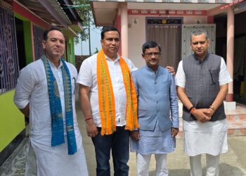 নির্দল লড়াইয়ে অনিশ্চয়তা: ২৪ ঘণ্টায় সিদ্ধান্ত জানাবেন নীহাররঞ্জন দাস