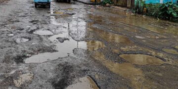 রাস্তা নয়, দুর্ভোগের নগরী শিলচর